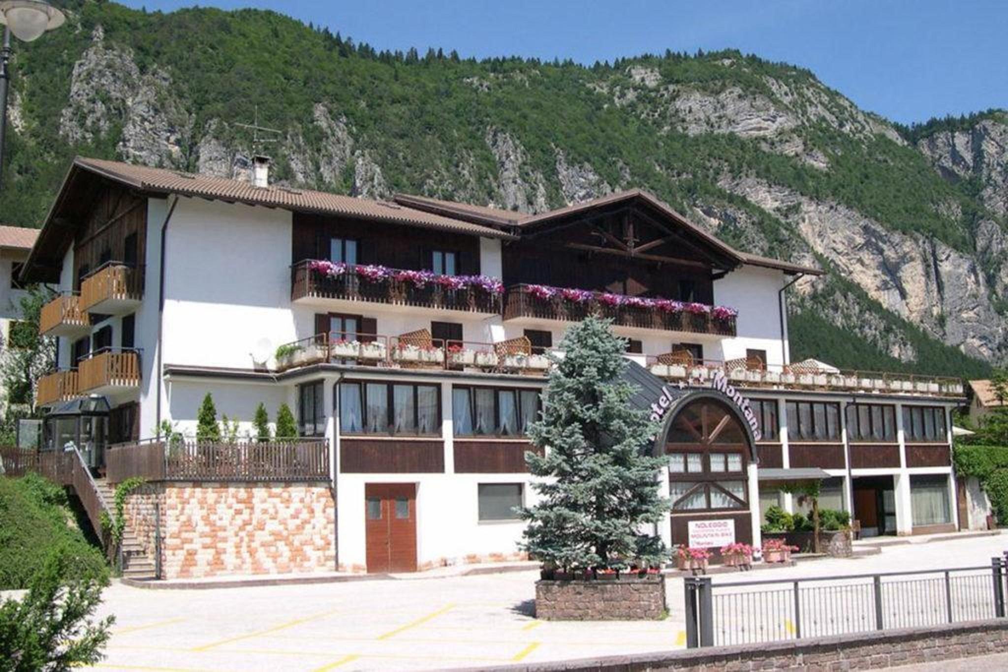 Hotel & Residence Montana Фай-делла-Паганелла Экстерьер фото